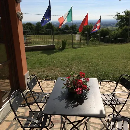Landhuis Casa Aiva & Il Ciabutin, In Collina Tra I Vigneti